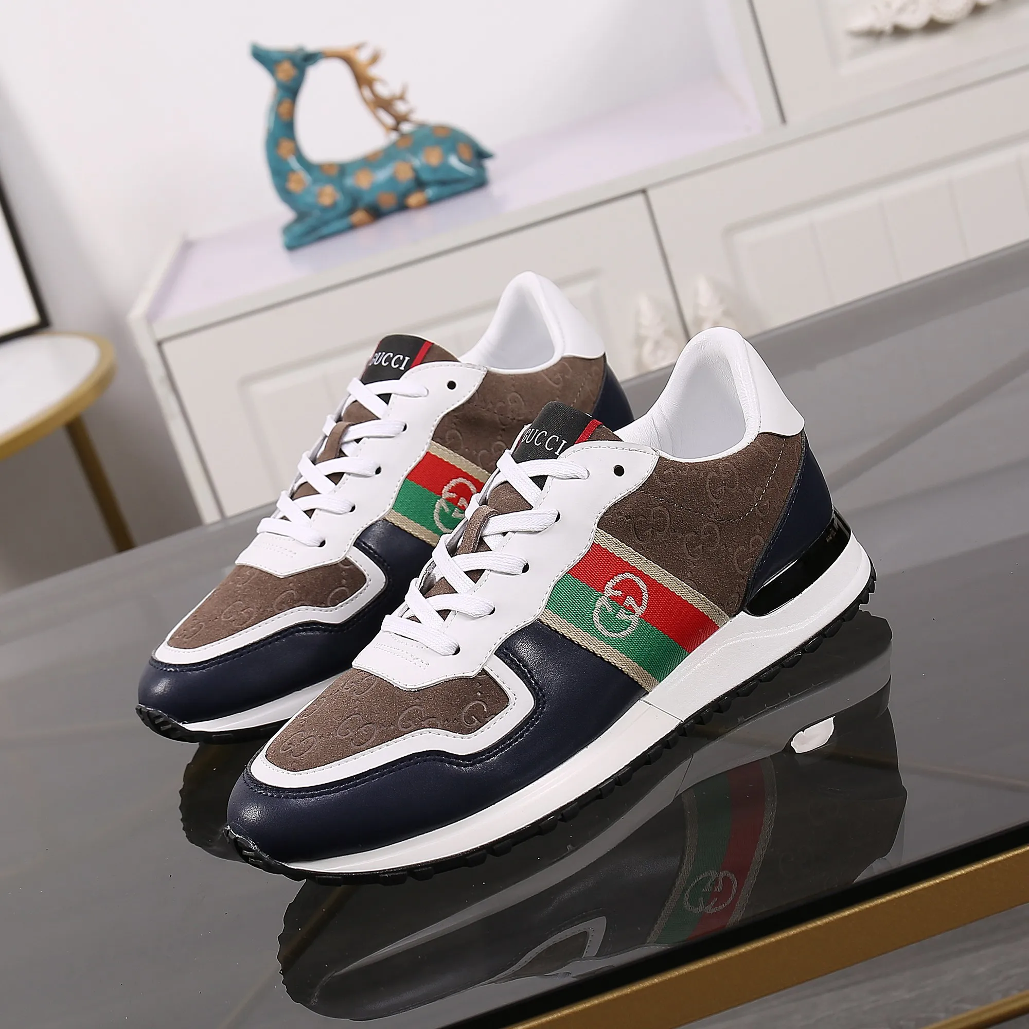 Factory price: 400💰The new spring model is here again! [Gucci Sports Men's Shoes] Gucci fashionable casual men's shoes🇨🇳Original 1:1 mold, new model debuts first💯Not high-profile but avant-garde, simple, low-key and fashionable, super versatile style🌿Made of original cowhide➕Sheepskin lining🎋The version is comfortable on the feet, first-class workmanship🍍Number: 38-44, customized 45